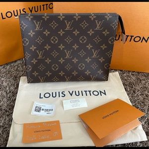Louis Vuitton toiletry 26
